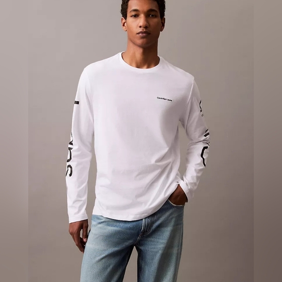 Calvin Klein | Men's Vertical Logo Classic Crewneck T-Shirt, Size XS - Picture 1 of 7